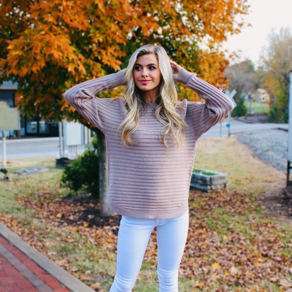 sweater - Picture 2 of 4